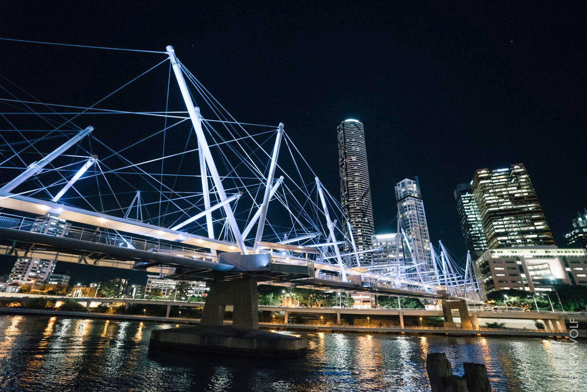 Brisbane Tour milimo Brisbane limo Car Hire Transfers